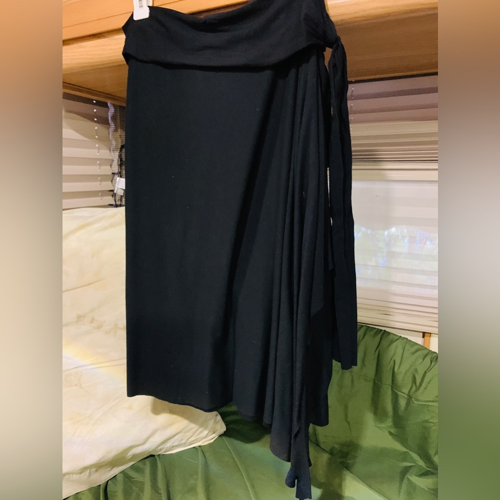 Cute black skirt
